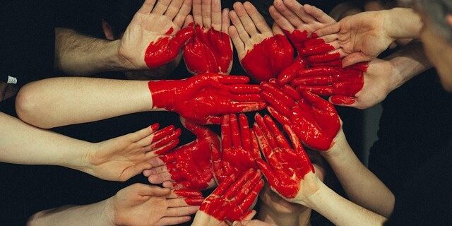 hands-gb29b5cb6e_640